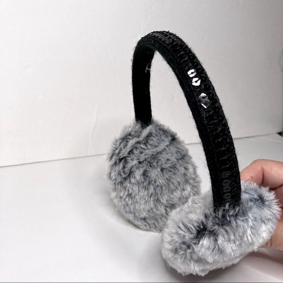 Girl’s Fuzzy Earmuffs - Picture 2 of 3